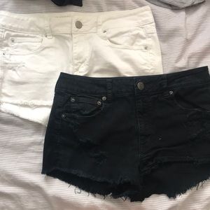 DEAL!!! Black & white jean short pack